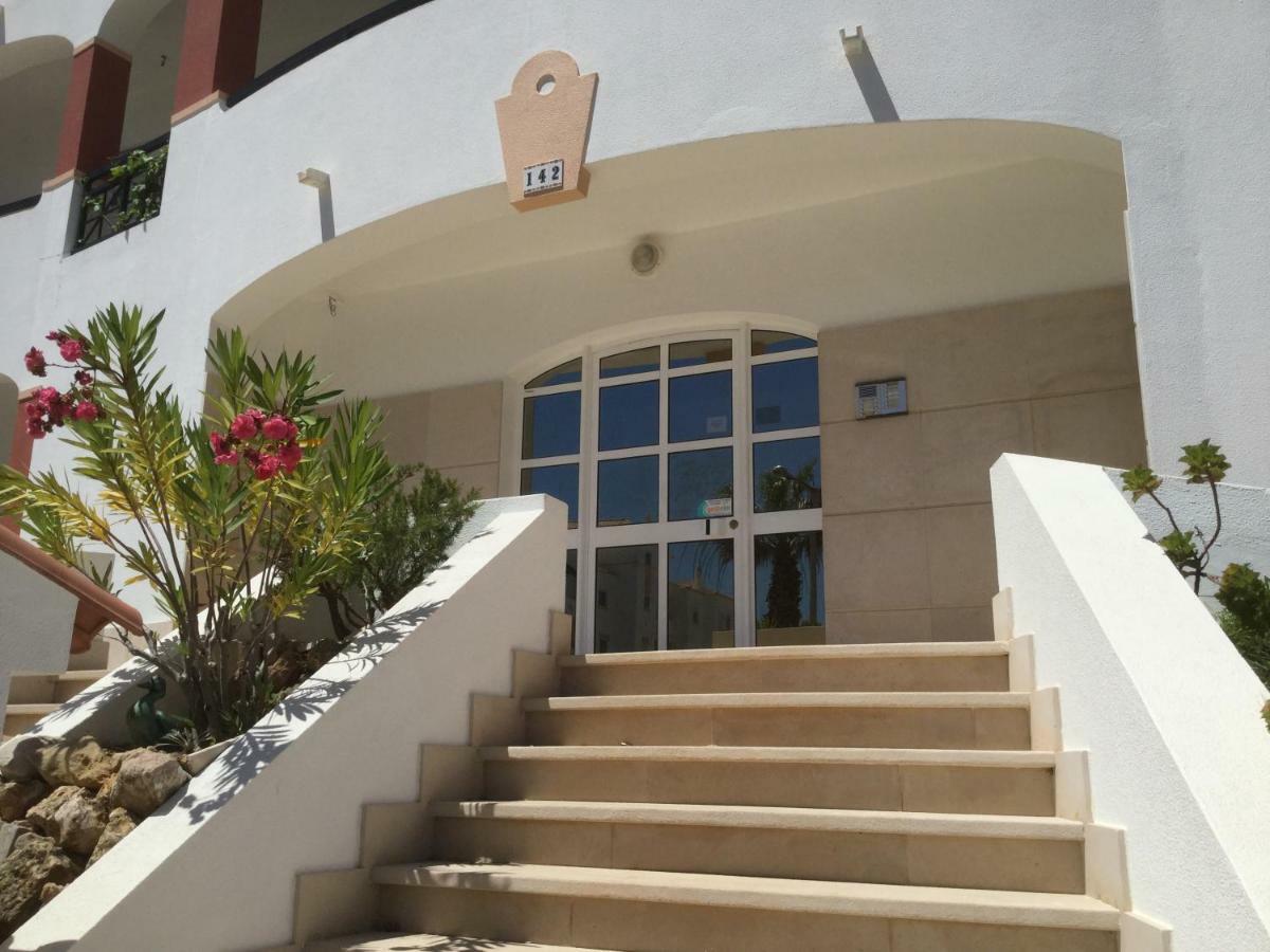 Olinda'S 2 Bedroom Apartment Lagos Exterior foto
